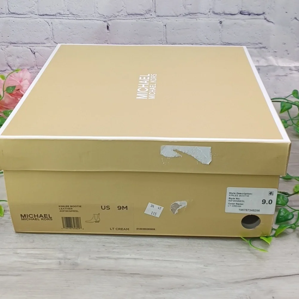 Michael Kors Kinlee Bootie NIB
